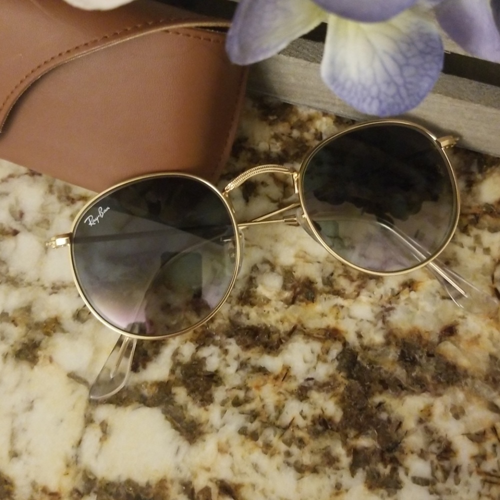 Ray ban round sunglasses 😎